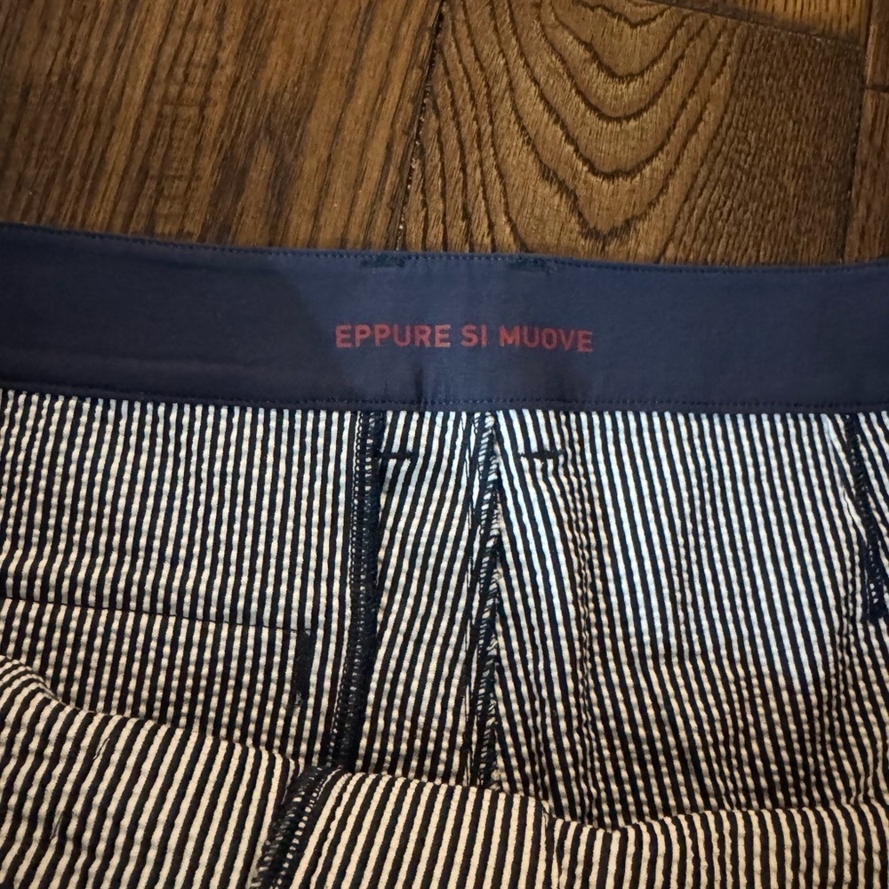 Rhone Flat Front Seersucker Resort Golf Shorts - Picture 4 of 7